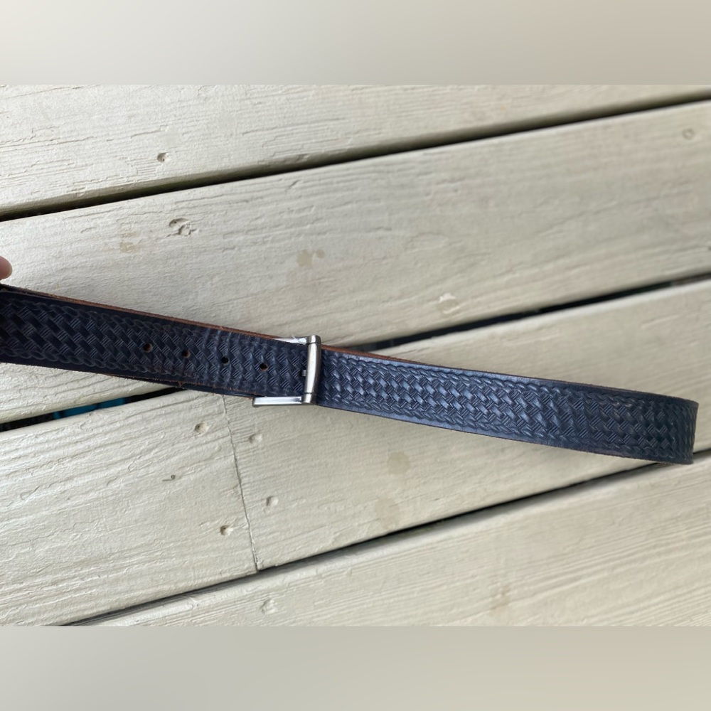 Black 1.5” width leather jeans belt & silver buckle, Size: 46 fits 44”-48” waist